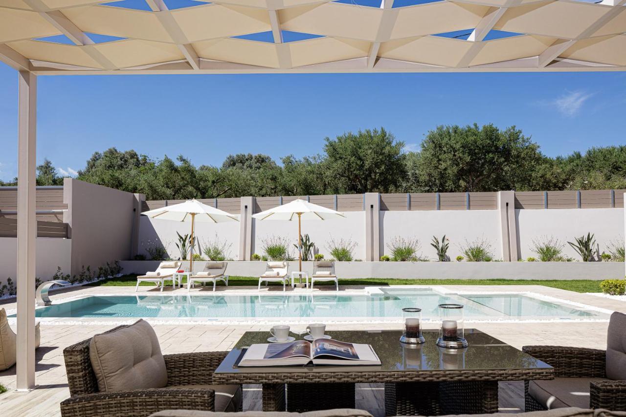 Perama  Koin Villa Sunset, With Heated Pool & Whirlpool, By Thinkvilla מראה חיצוני תמונה