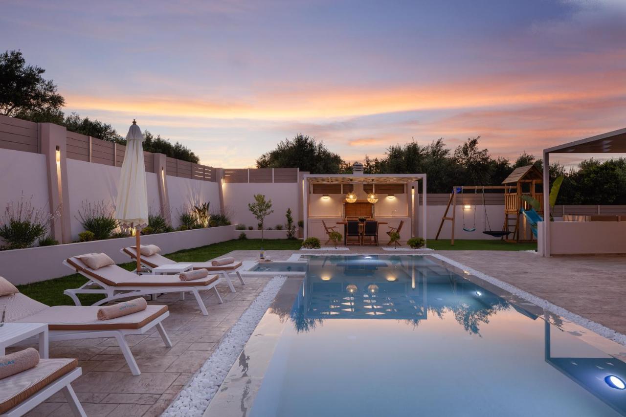 Perama  Koin Villa Sunset, With Heated Pool & Whirlpool, By Thinkvilla מראה חיצוני תמונה