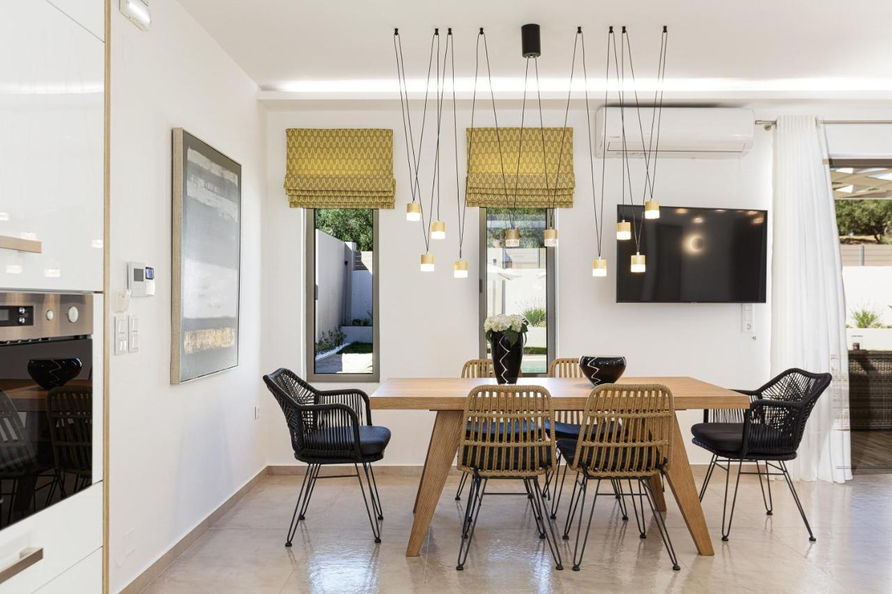 Perama  Koin Villa Sunset, With Heated Pool & Whirlpool, By Thinkvilla מראה חיצוני תמונה